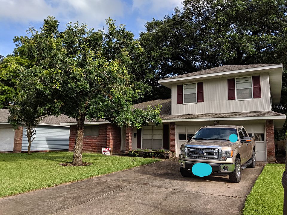 1st image of 520 Wisteria St