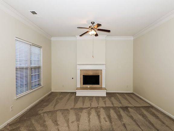 4th image of 149 Hamilton Pointe Dr