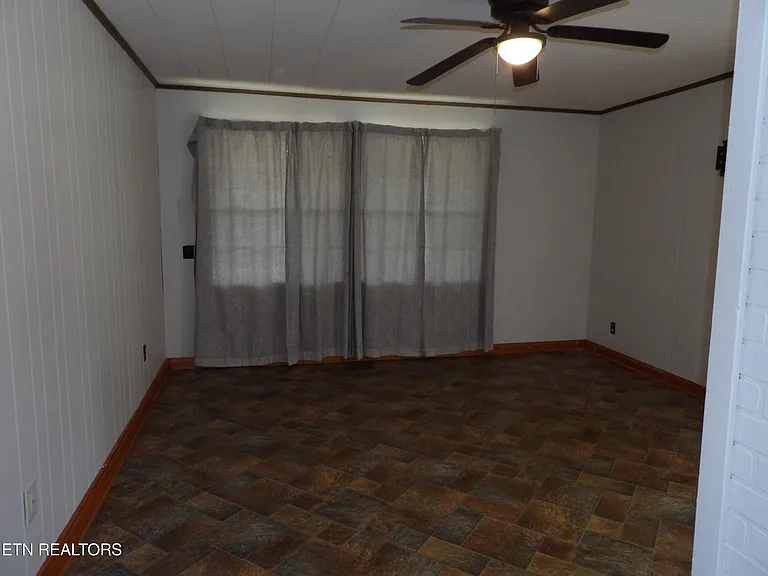 18 Sandra Ln — Photo 17