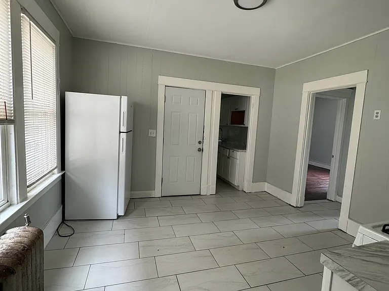 918 Winchester Ave #2 — Photo 3