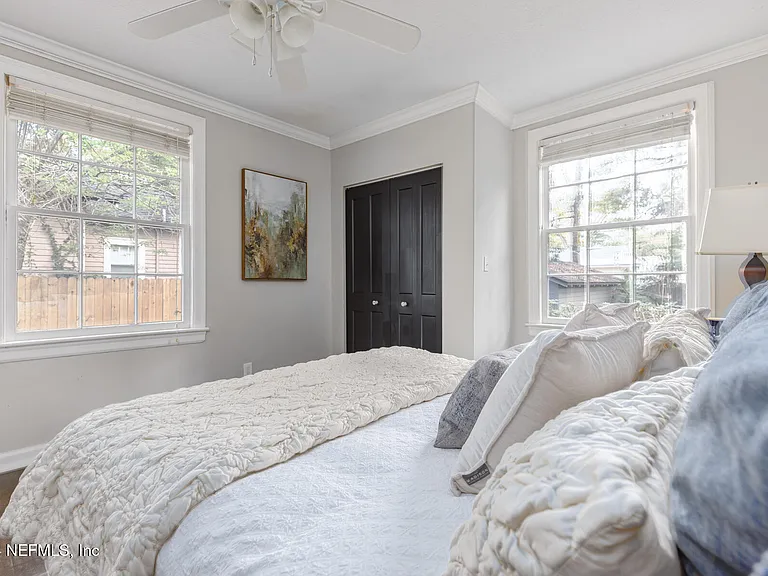 4620 Attleboro St — Photo 17