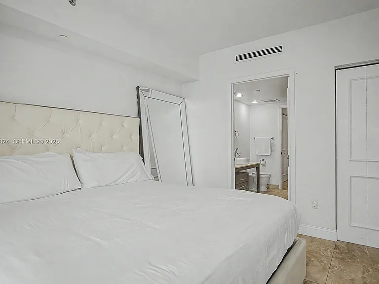 485 Brickell Ave #2009 — Photo 10