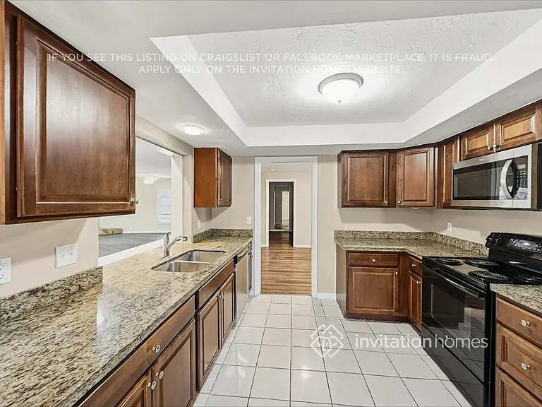 11577 Pine St — Photo 10