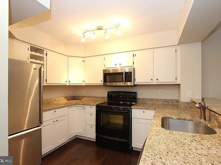18112 Windsor Hill Dr #104A — Photo 16