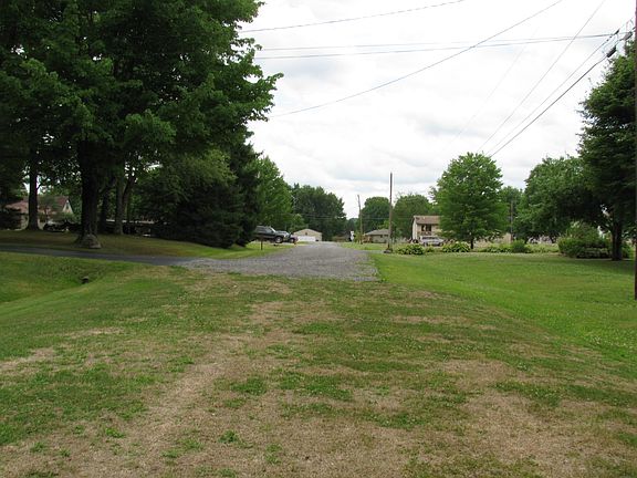 3rd image of 000 Scott Dr