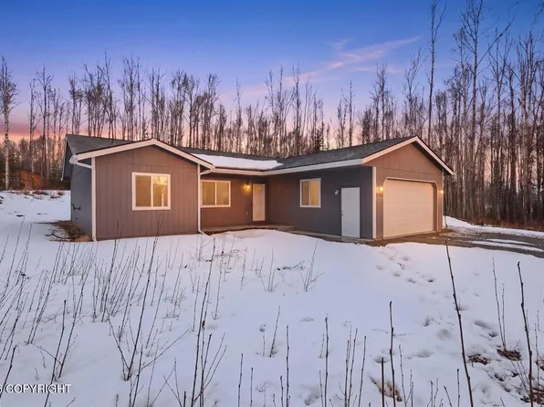 2390 N Meadow Lakes Dr, Wasilla, AK 99623