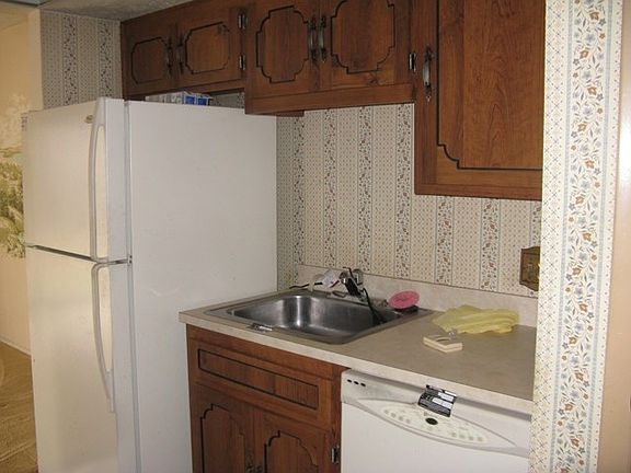 5th image of 9937 Independence Dr #4C