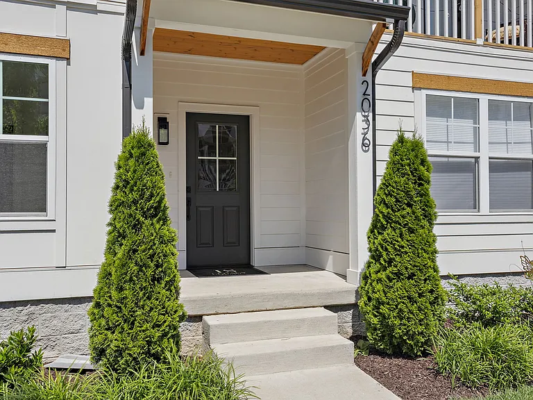 2036 Maple View Ln — Photo 3
