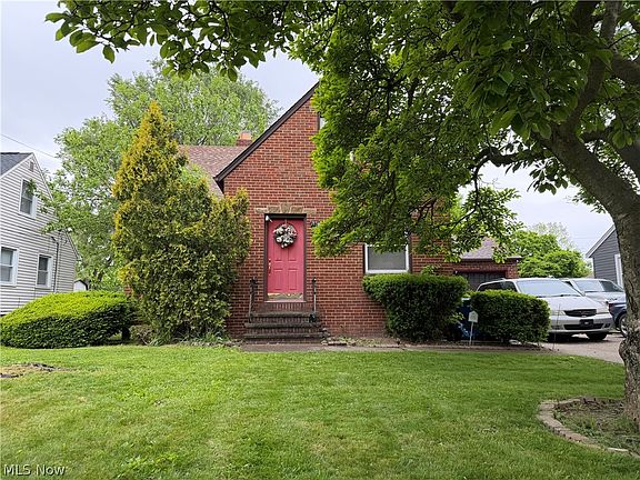2nd image of 5916 Pearl Rd