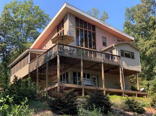 721 Waldrop Dr, West Union, SC 29696