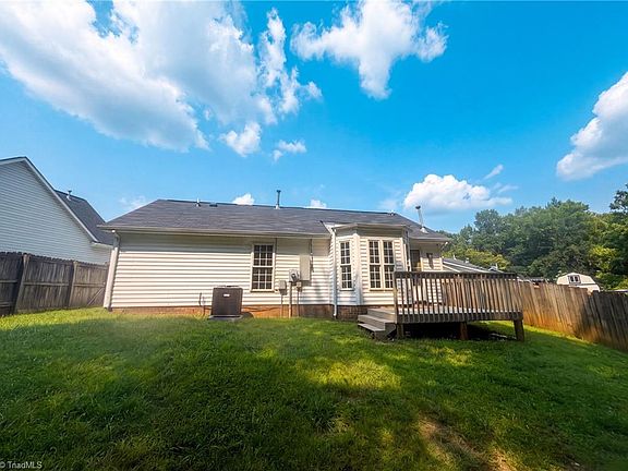 5th image of 2110 Carlisle Way