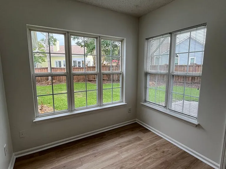 1408 Barouche Ct — Photo 22