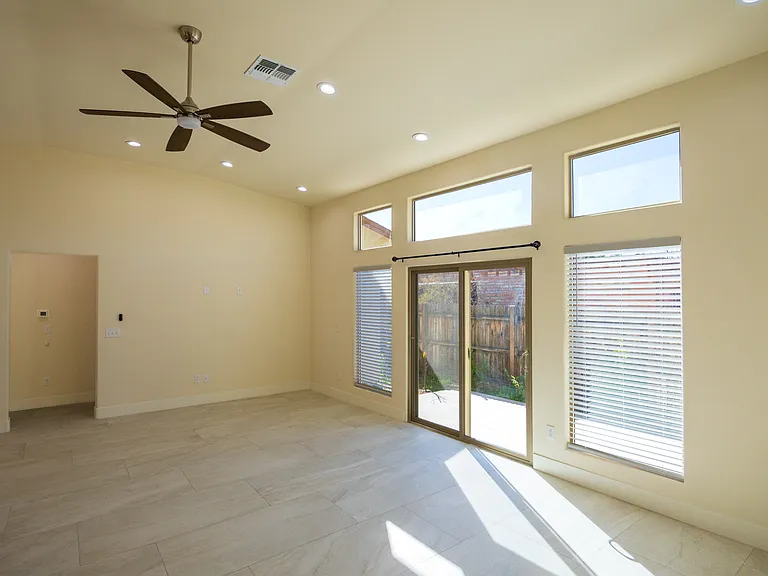 1616 E Hedrick Dr #2 — Photo 6