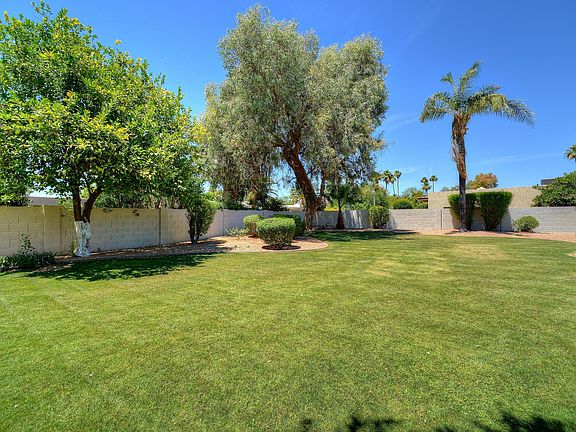 3rd image of 8101 E Del Cuarzo Dr