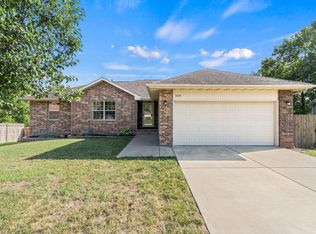 3838 W Creekside Ct, Springfield, MO 65802