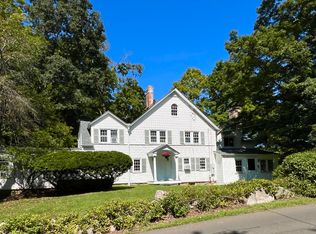 301 Haviland Rd, Stamford, CT 06903