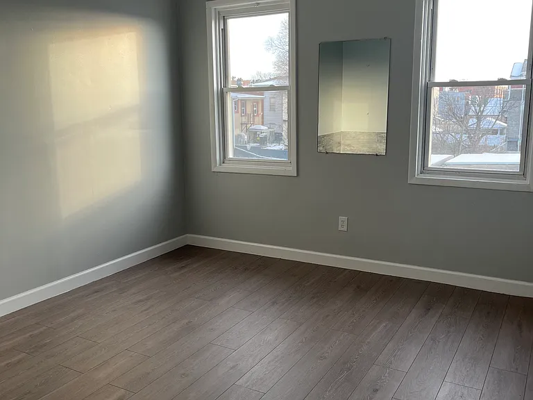 54 Davenport Ave #6 — Photo 6