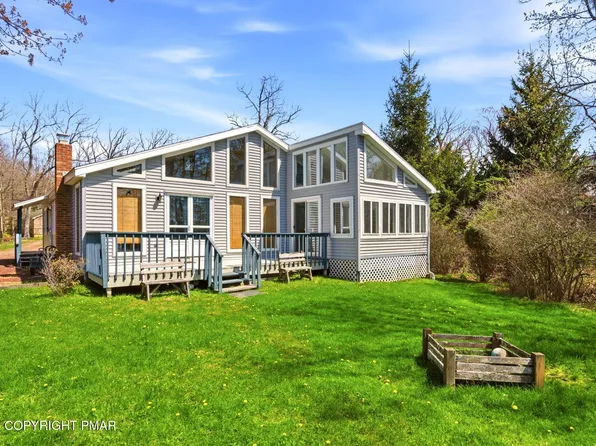 295 Bear Creek Lake Dr, Jim Thorpe, PA 18229