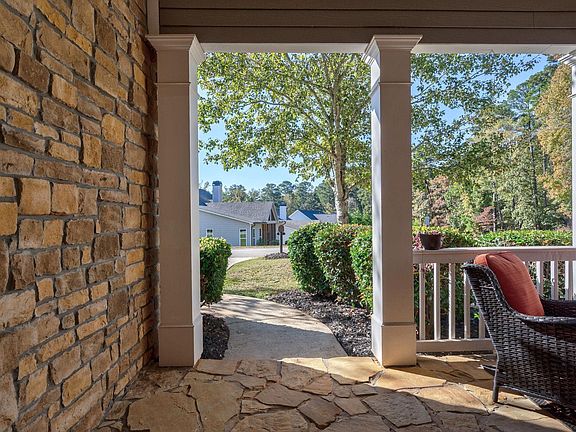 5th image of 1040 Mira Vista Cv
