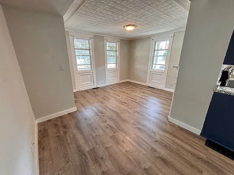 42-44 Franklin St #2 — Photo 3