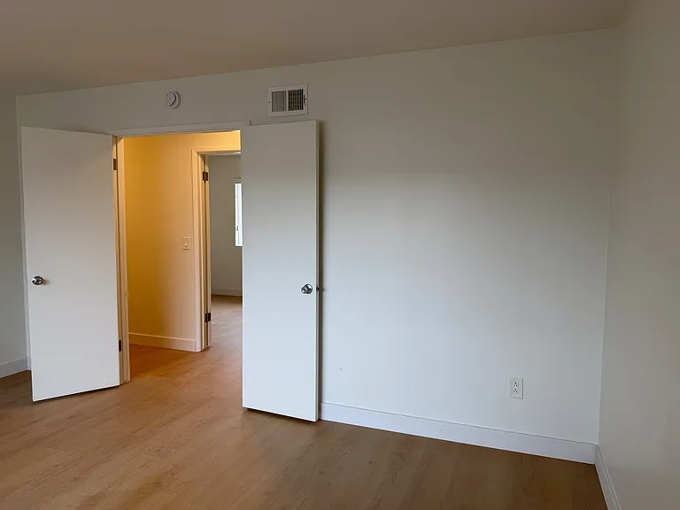 1500 Eastpark Dr #3 — Photo 21