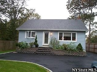 453 Helene Ave, Shirley, NY 11967