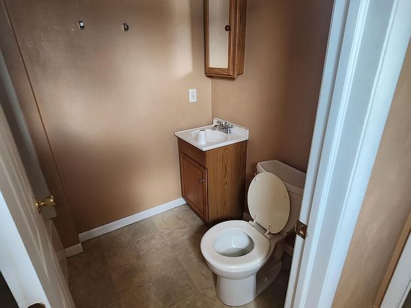 5th image of 27 Washington Ave #3