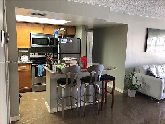 3rd image of 3531 NE 170th St APT 204