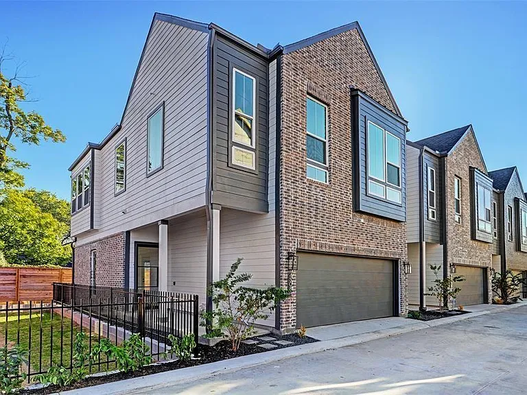 4508 Old Yale St #D — Photo 2