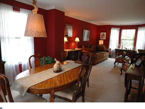 5th image of 36 Canterbury Dr