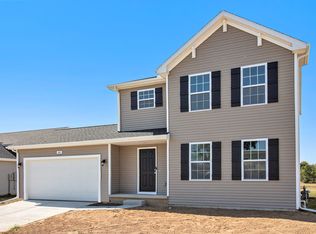 1104 Cedarwood Dr, Greenville, MI 48838