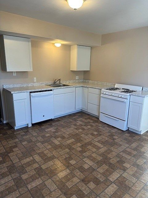 1st image of 529 Evergreen Ave #1