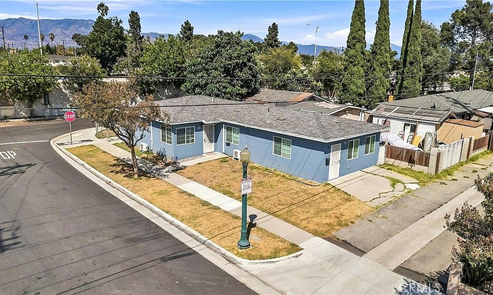 1st image of 28 W Ramona Rd