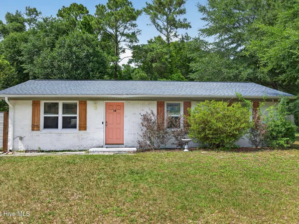 18 Hampton Drive, Castle Hayne, NC 28429
