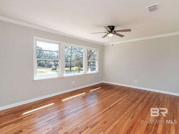 4th image of 4302 Shan Dr E