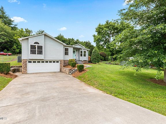 2nd image of 129 E Brushy Valley Dr