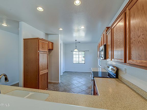 4th image of 42761 W KENDRA Way