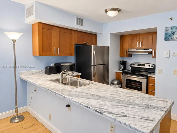 9499 Collins Ave APT 904, Surfside, FL 33154