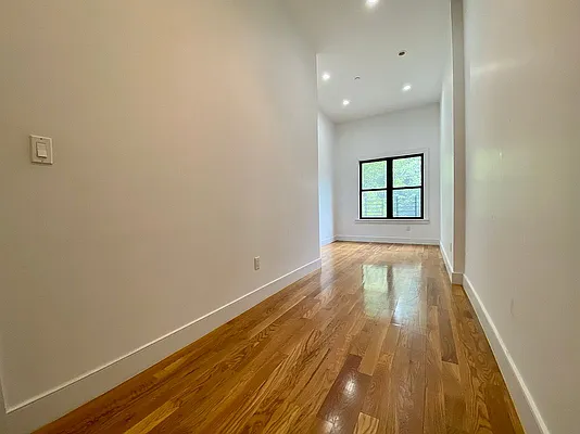 Rented by Bohemia Realty Group | media 5