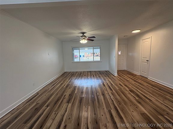 5th image of 1316 N Gum Ave