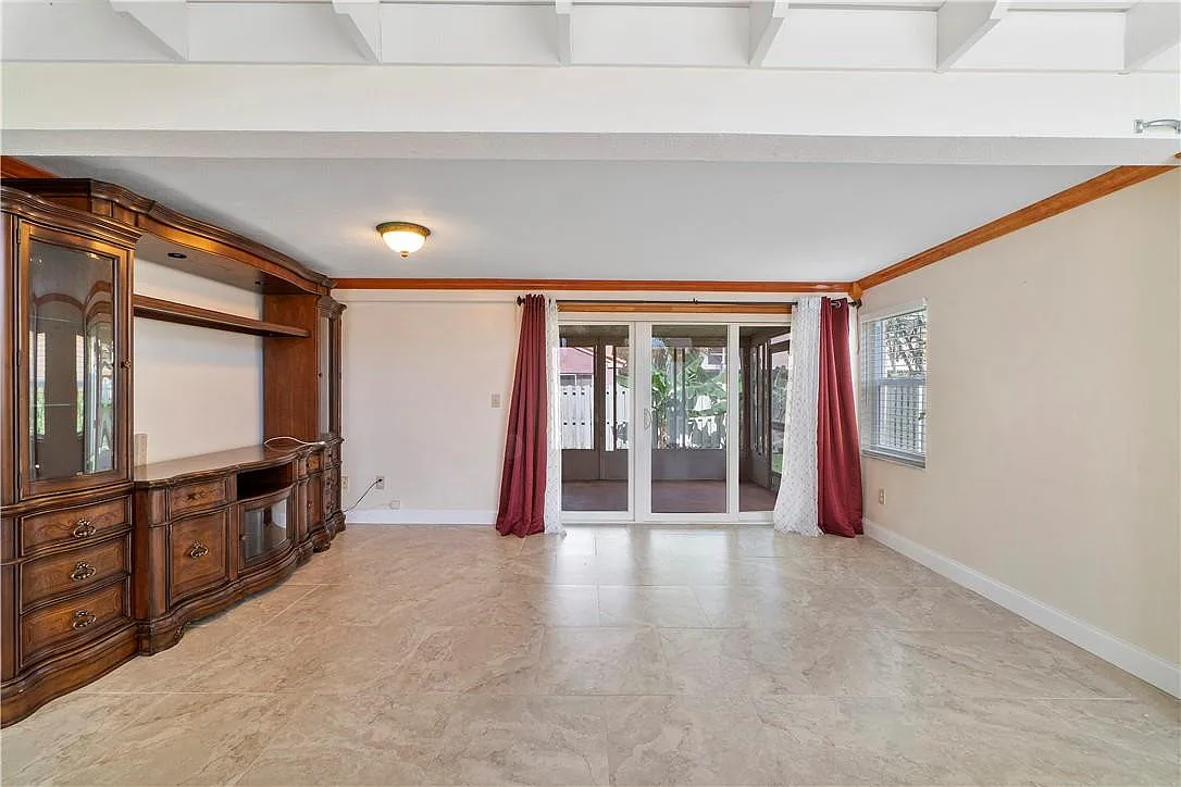3 bed, 2.5 bath, 1801 sqft, $3,500 — Photo 4