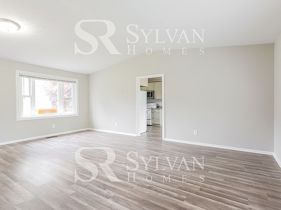 5th image of 31 Rawood Dr