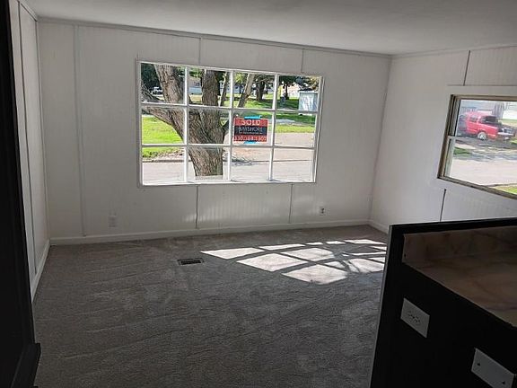 2nd image of 1216 Greenwich Ct