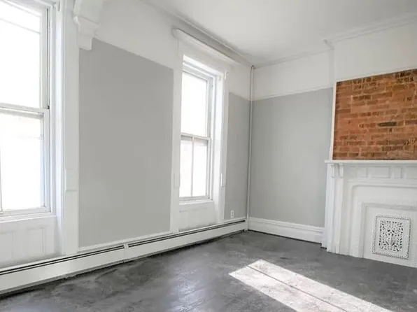 960 Greene Avenue image 1 of 3