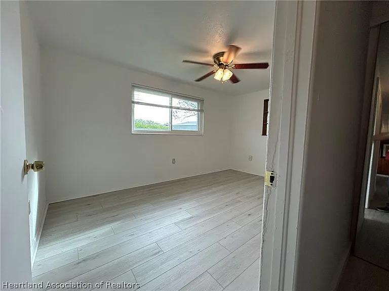 1150 Rialto Ave — Photo 21