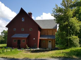 1950 Latham Rd, East Thetford, VT 05043