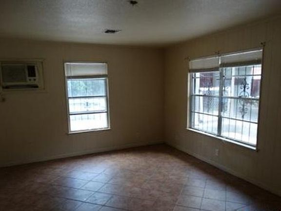 5th image of 235 Fair Ave