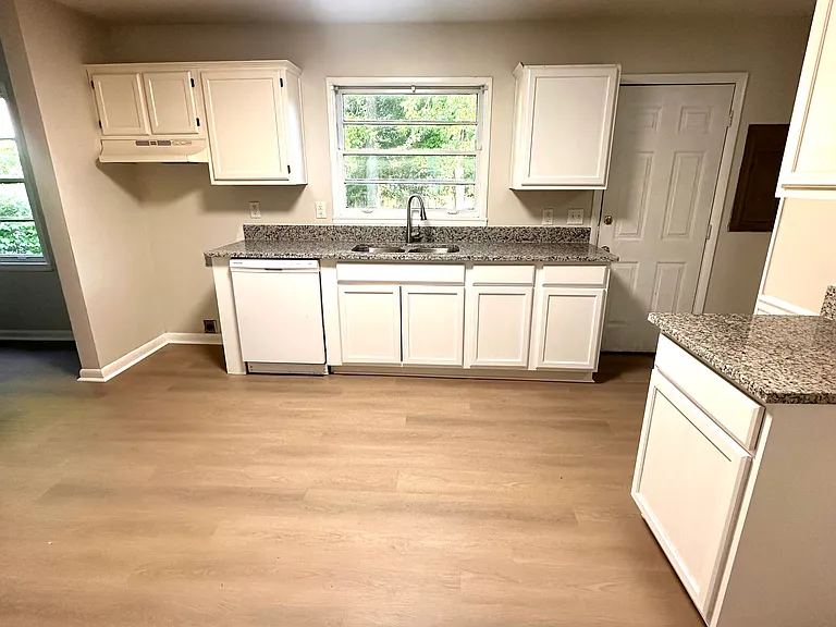 3421 W Weaver Rd — Photo 7