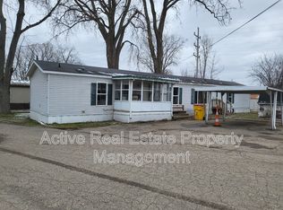 2211 S Dort Hwy #B25, Flint, MI 48507