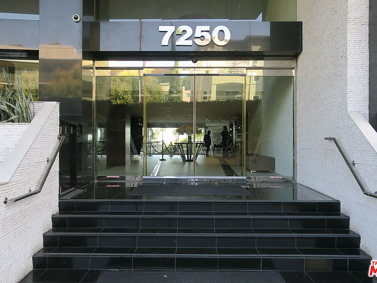 7250 Franklin Ave #801 — Photo 16